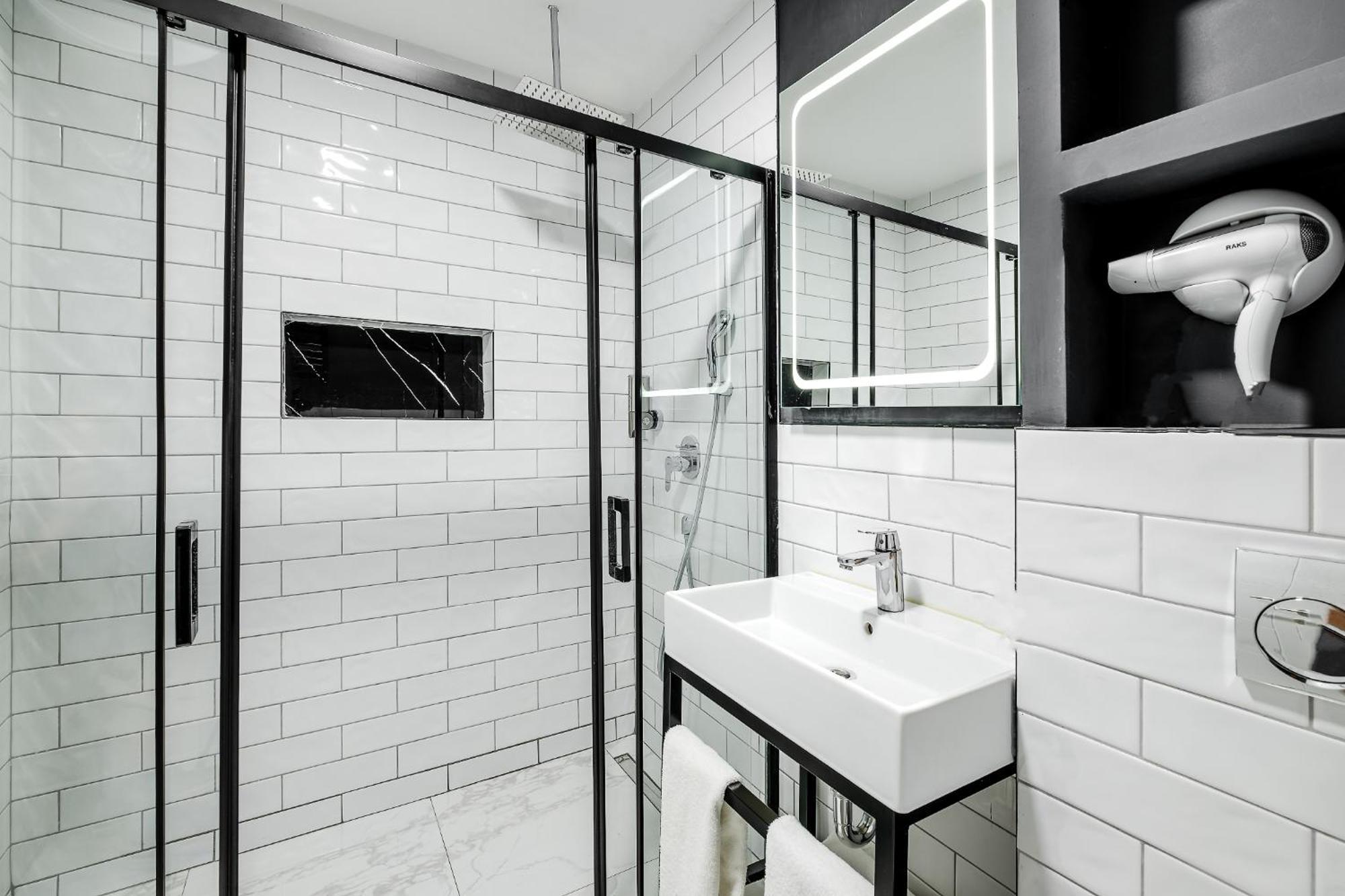 Montenegro Lodge Kavač Kamer foto Bathroom