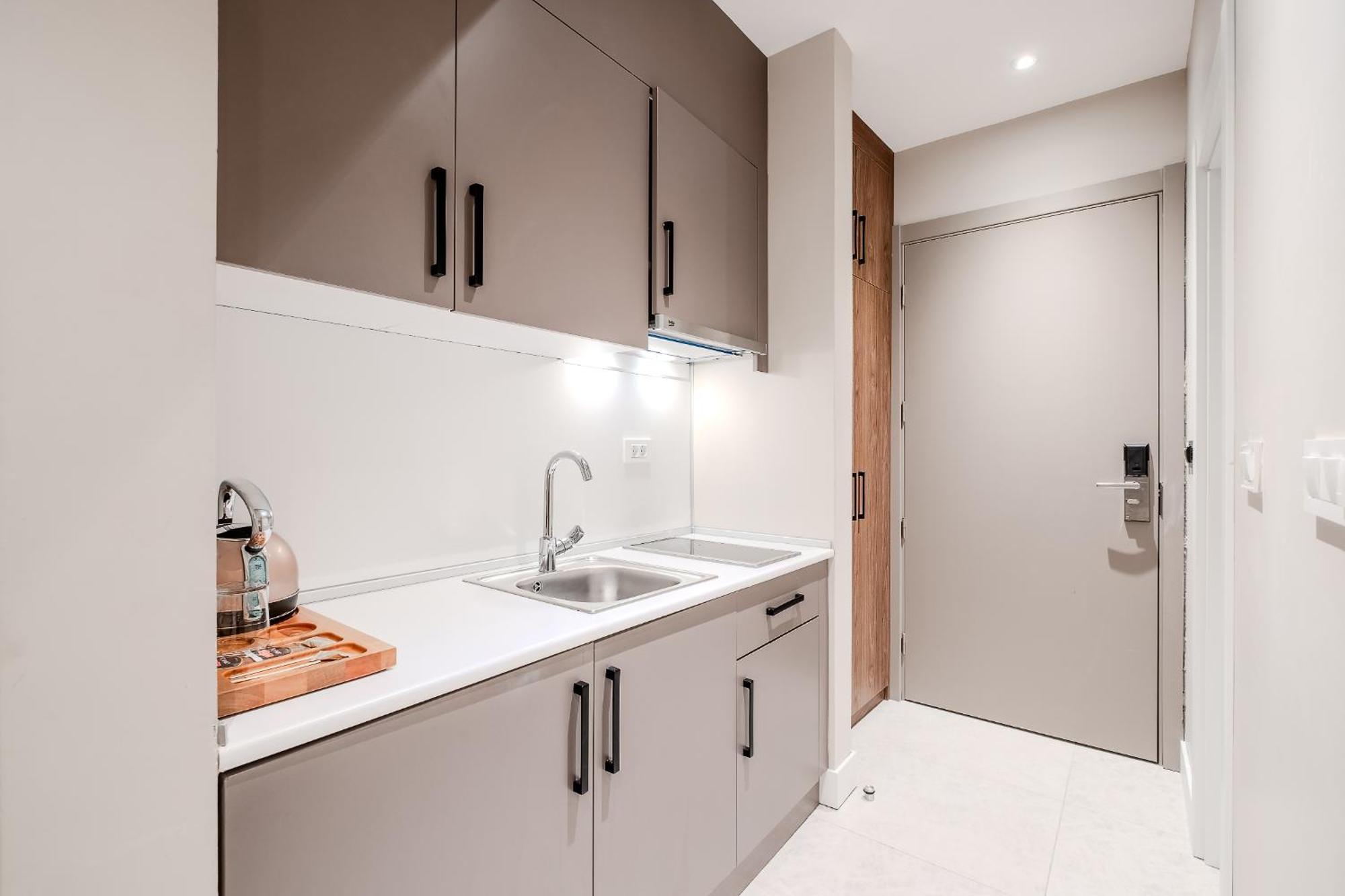 Montenegro Lodge Kavač Kamer foto Kitchenette